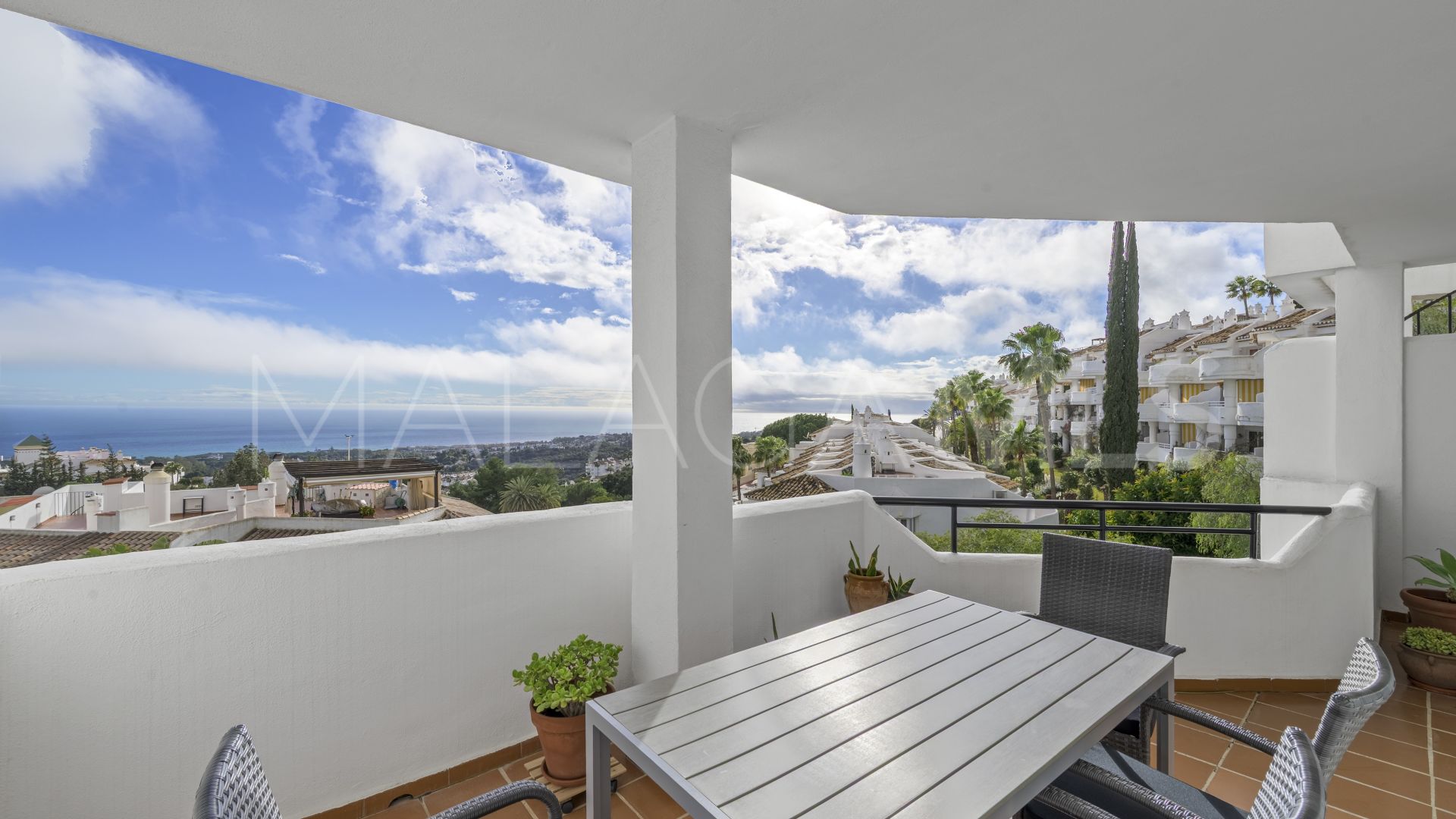 Lägenhet for sale in Calahonda