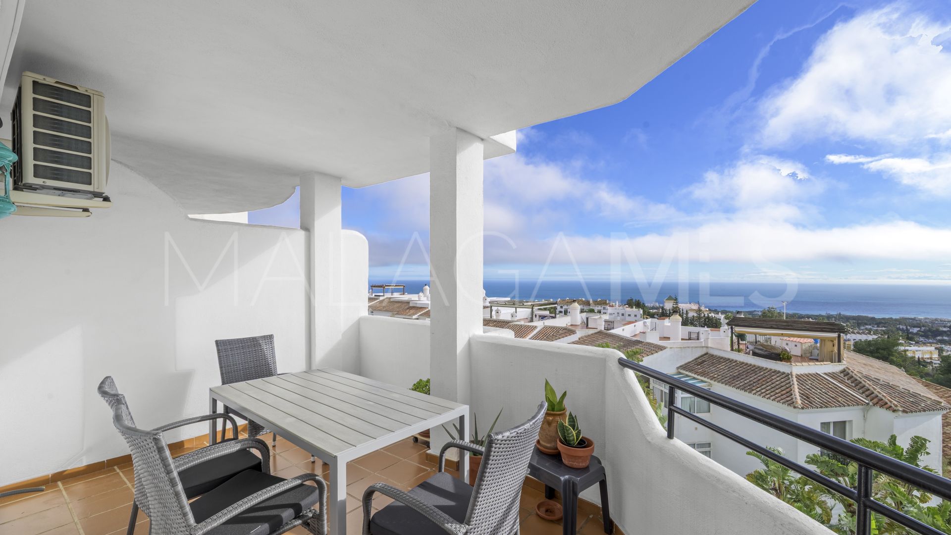 Lägenhet for sale in Calahonda