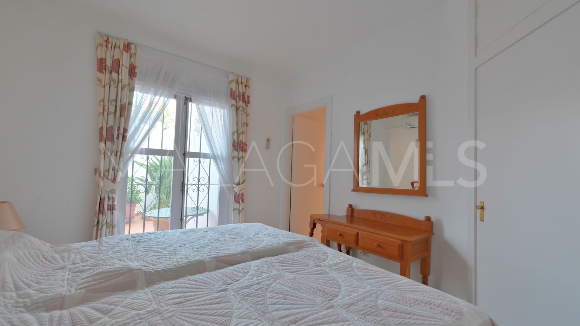 For sale 2 bedrooms ground floor apartment in Calahonda