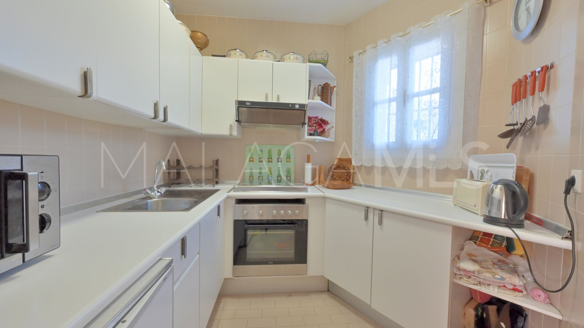 For sale 2 bedrooms ground floor apartment in Calahonda