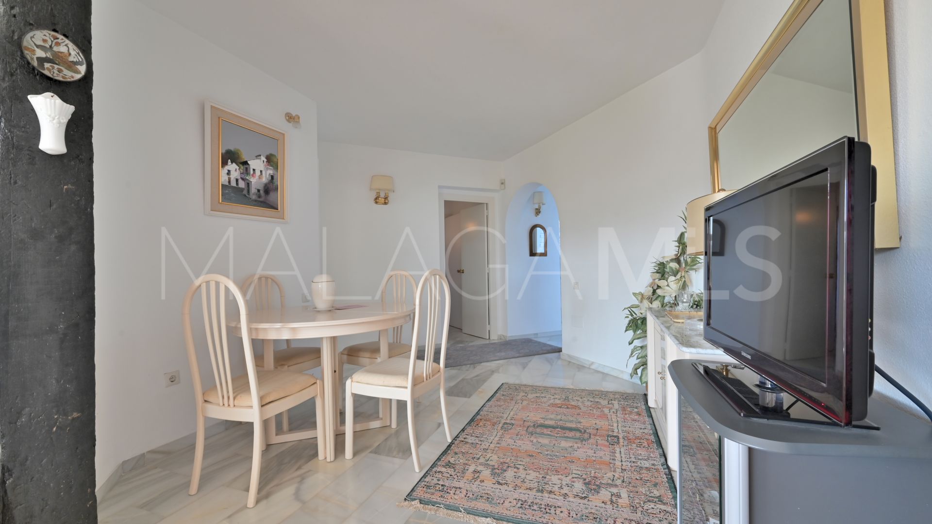 For sale 2 bedrooms ground floor apartment in Calahonda