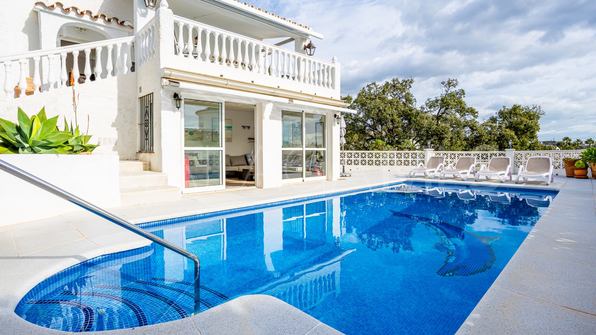 Villa with 4 bedrooms for sale in Calahonda