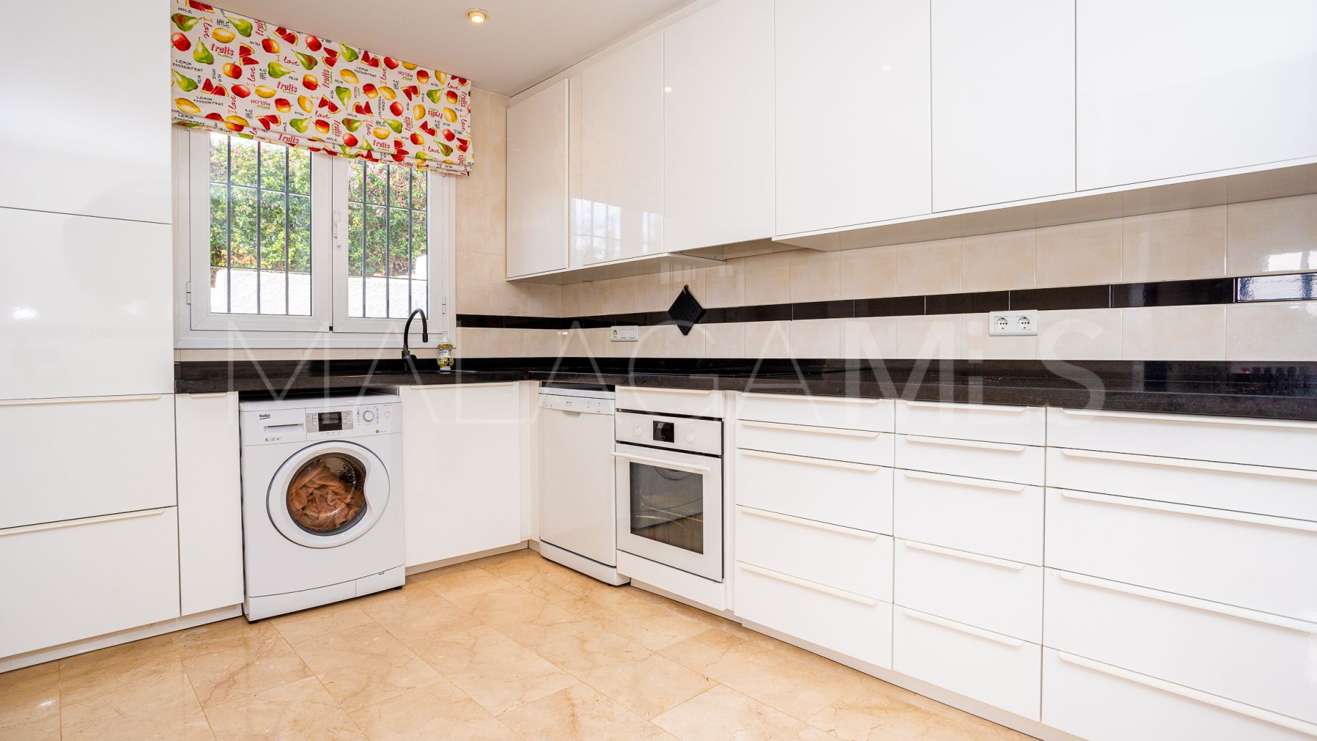 Villa with 4 bedrooms for sale in Calahonda