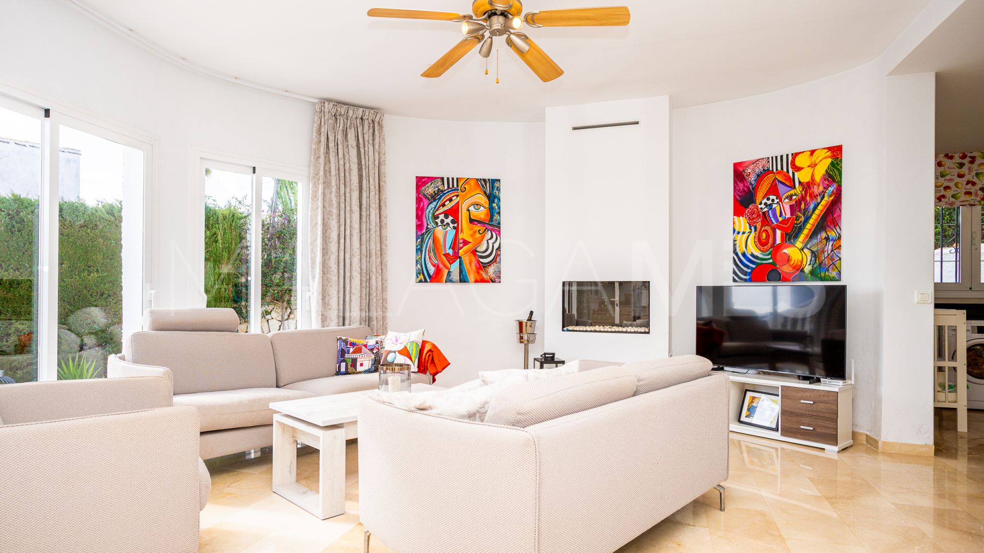 Villa with 4 bedrooms for sale in Calahonda