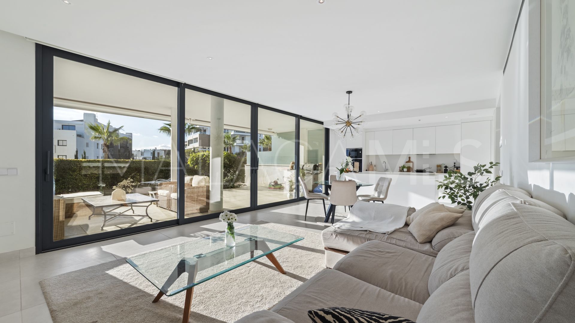 Apartamento planta baja a la venta in El Higueron with 2 bedrooms