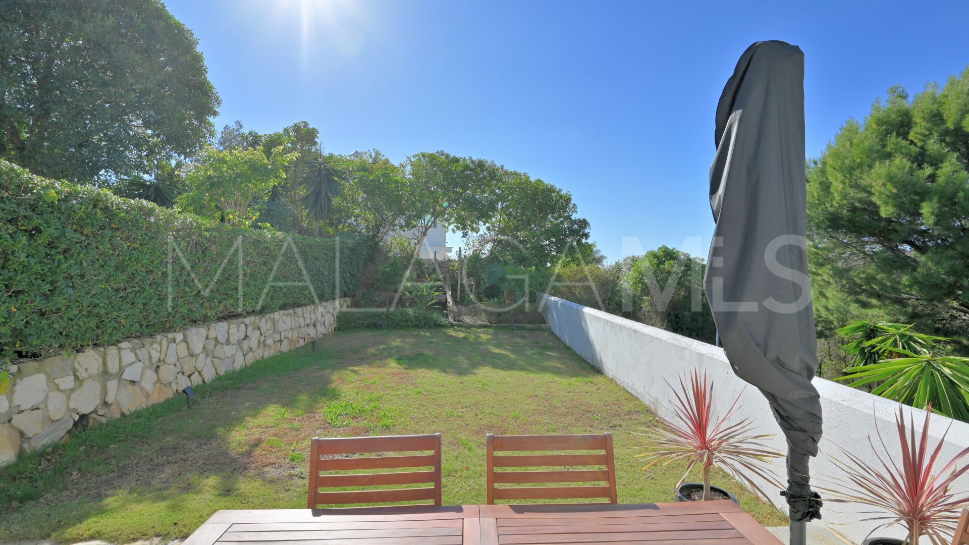 Maison de ville for sale in Calahonda