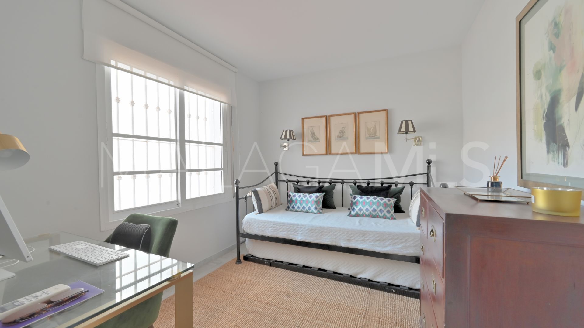 Maison de ville for sale in Calahonda