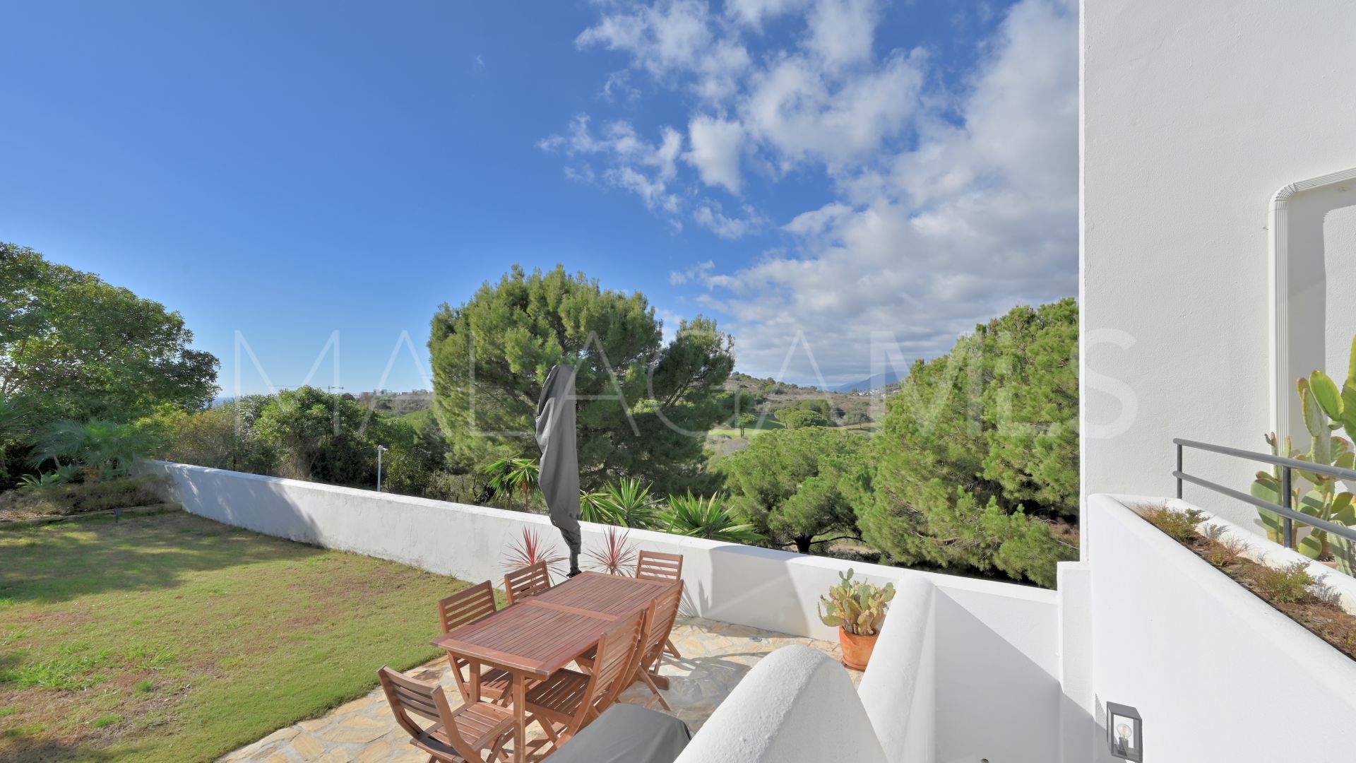 Maison de ville for sale in Calahonda