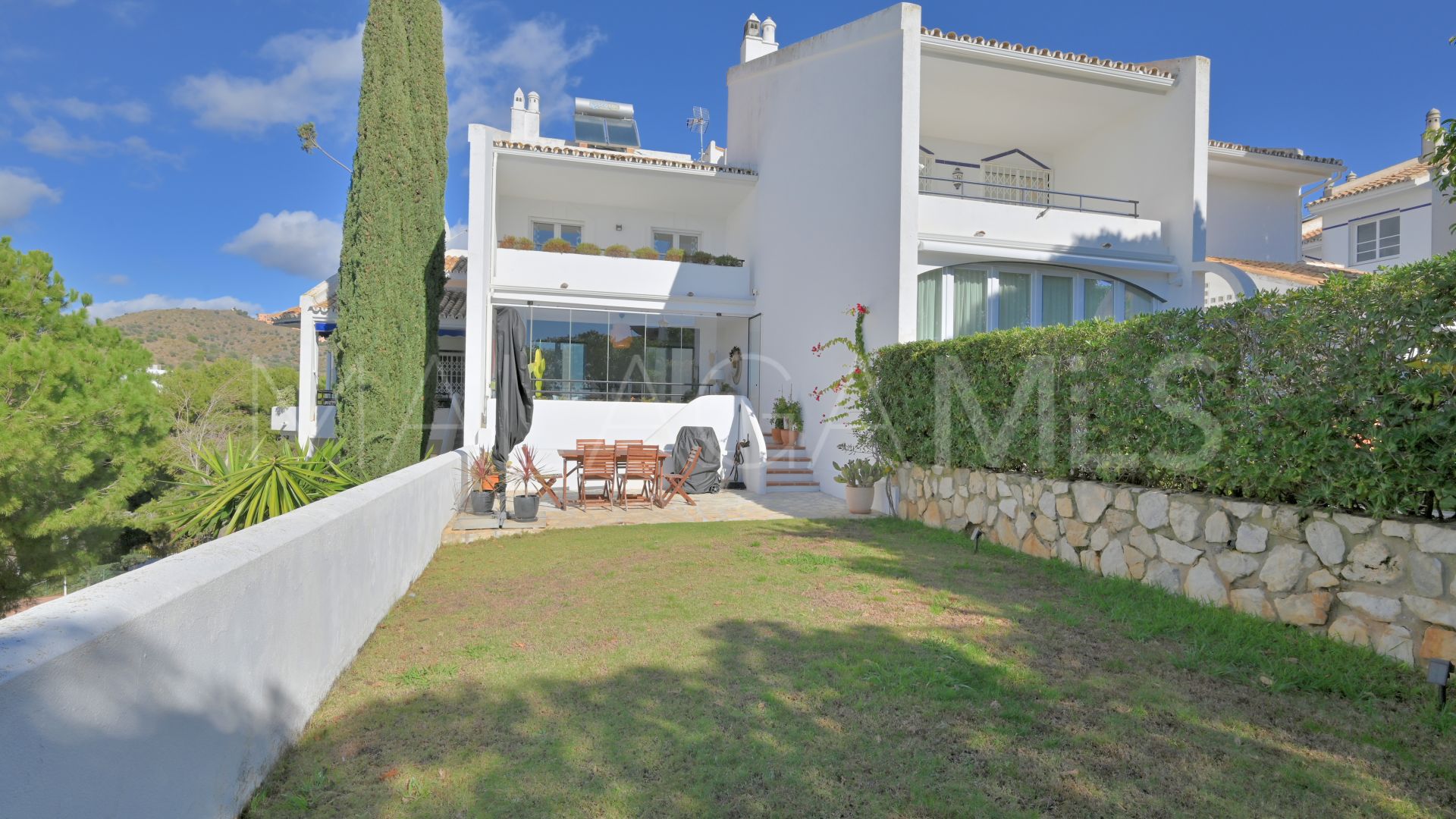 Maison de ville for sale in Calahonda