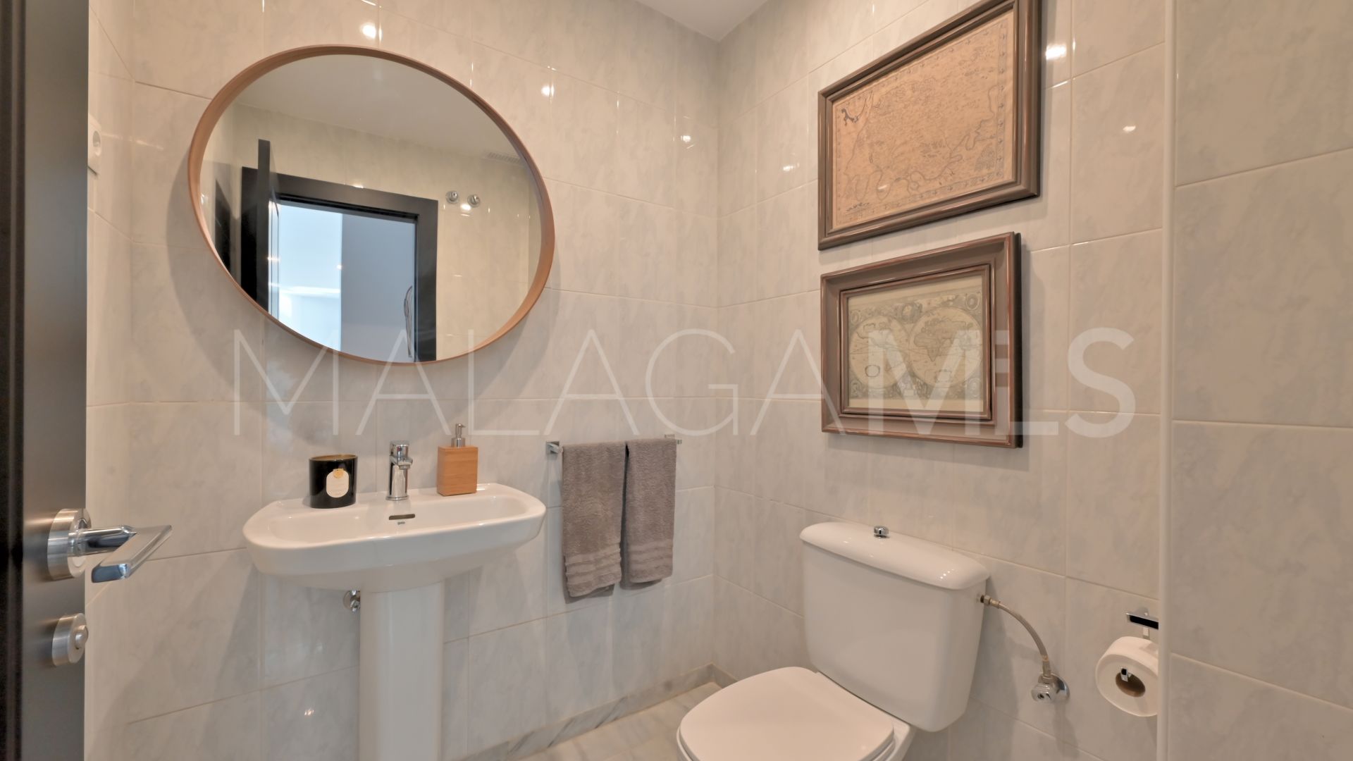 Maison de ville for sale in Calahonda