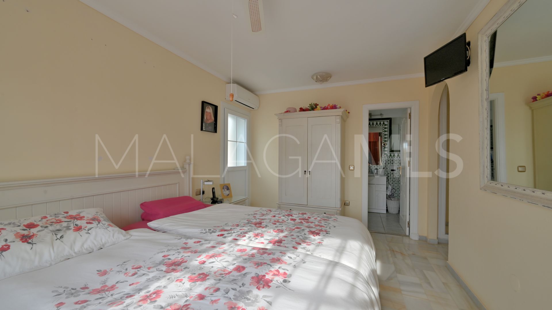 Adosado with 3 bedrooms for sale in Mijas Golf