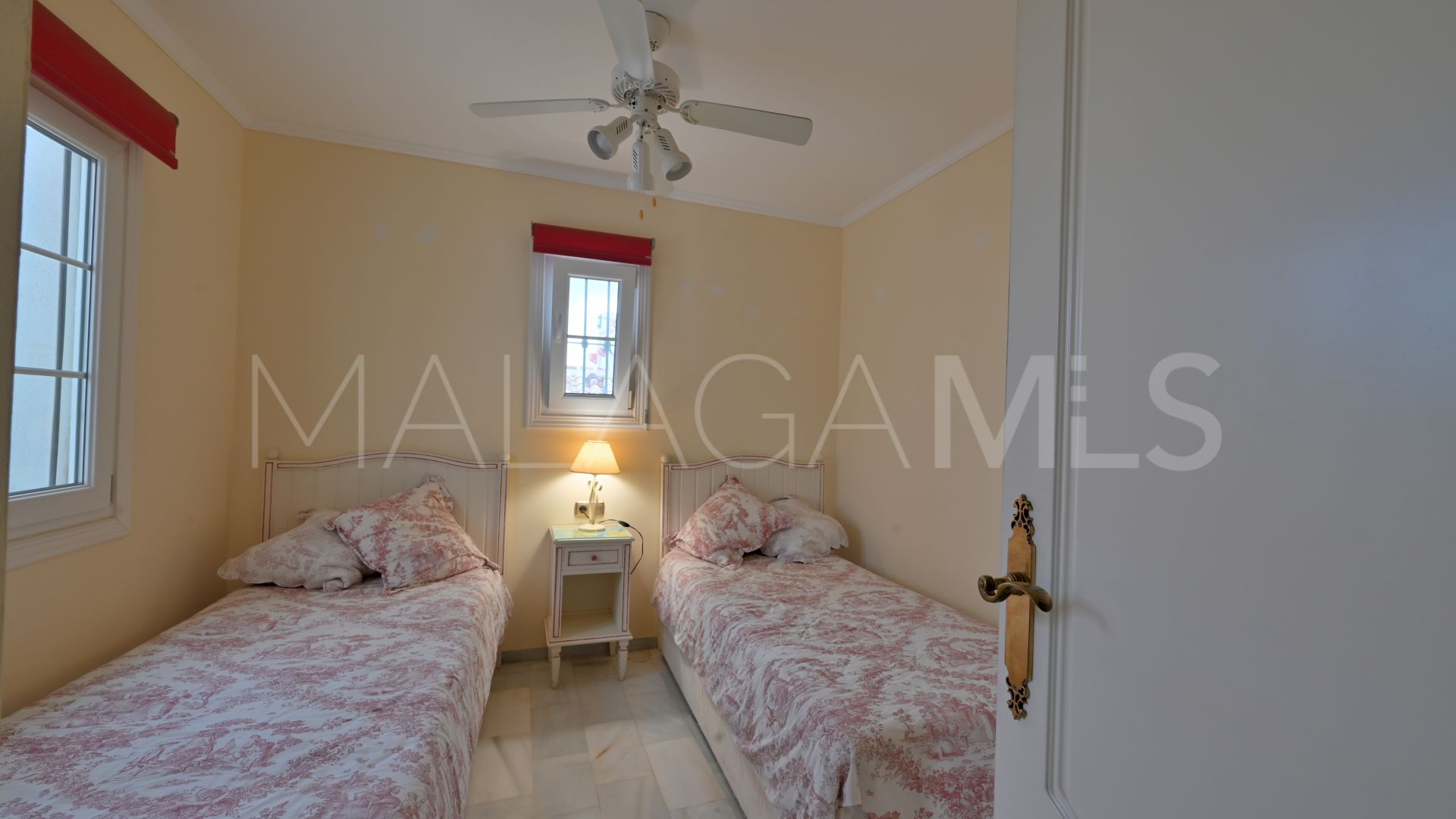 Adosado with 3 bedrooms for sale in Mijas Golf