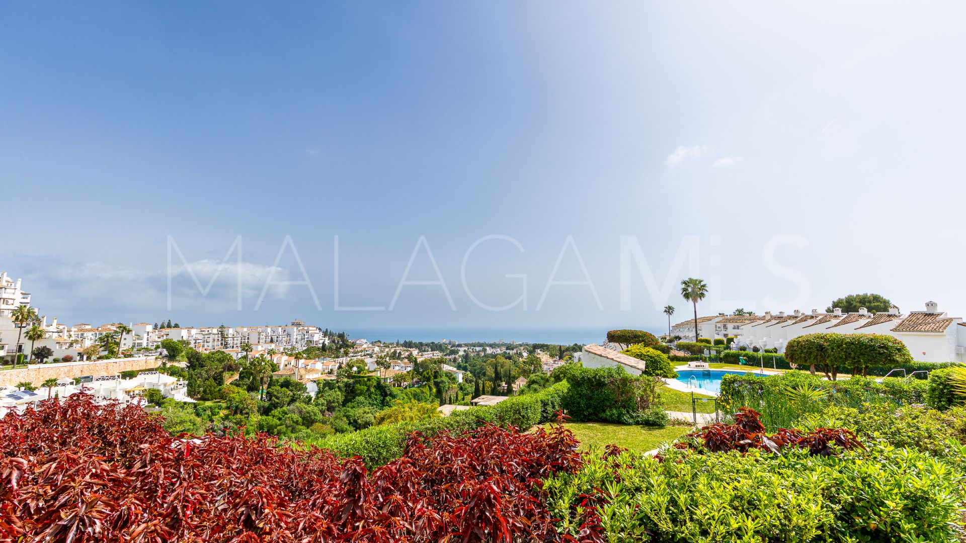 Maison de ville for sale in Calahonda