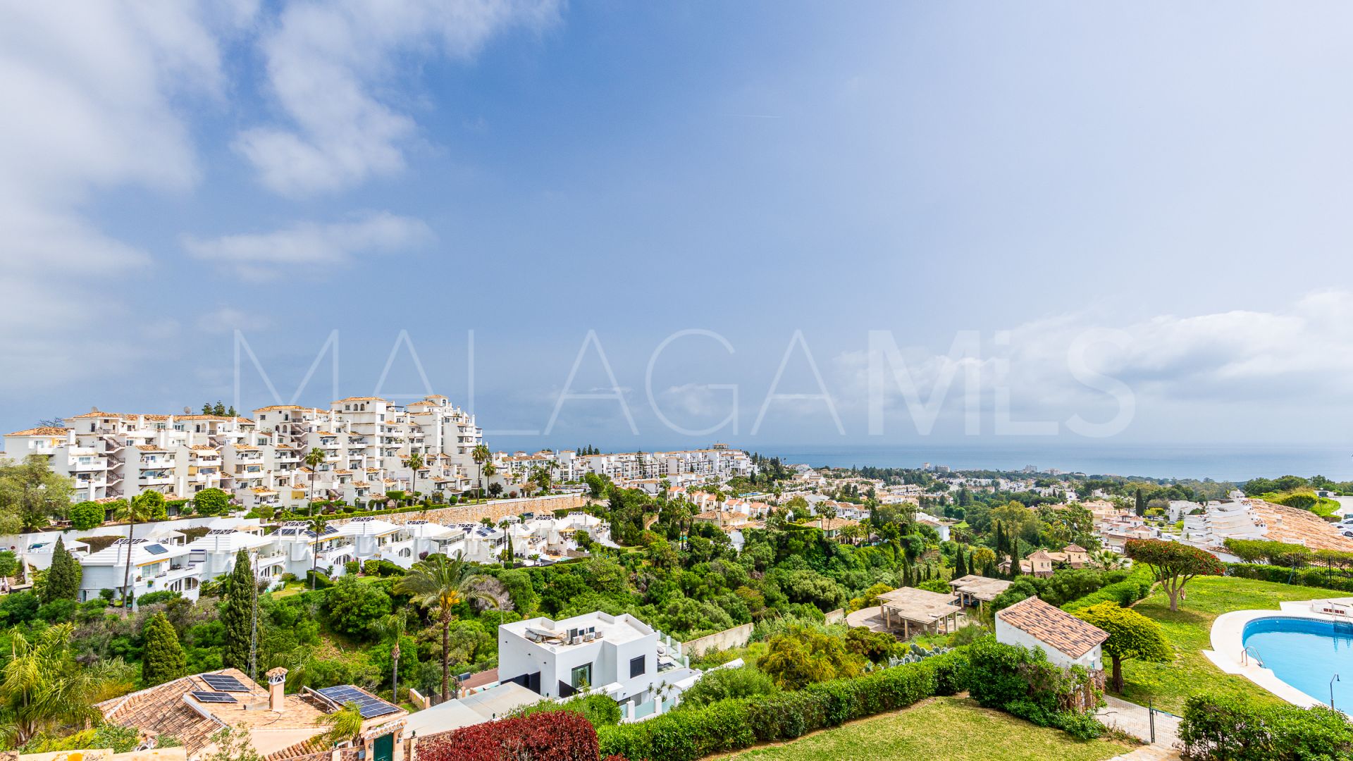 Maison de ville for sale in Calahonda