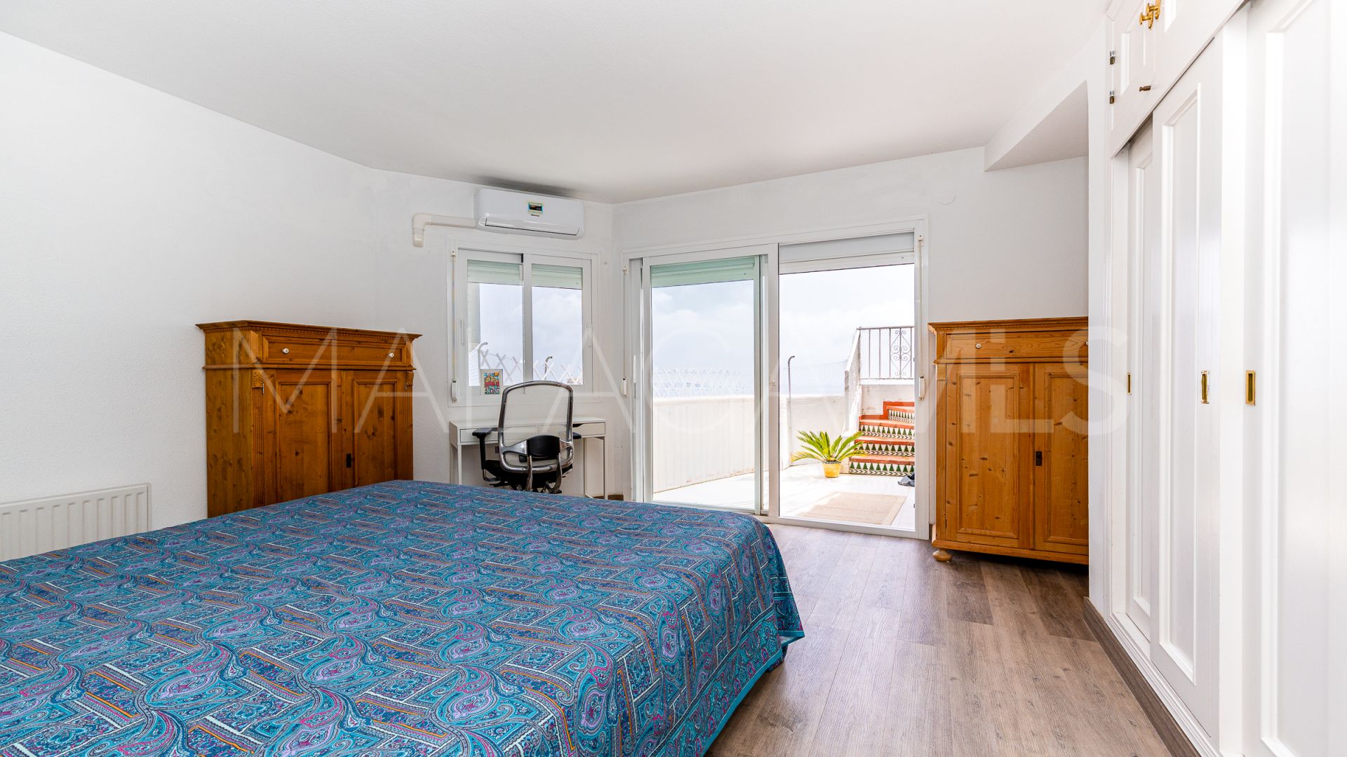 Maison de ville for sale in Calahonda