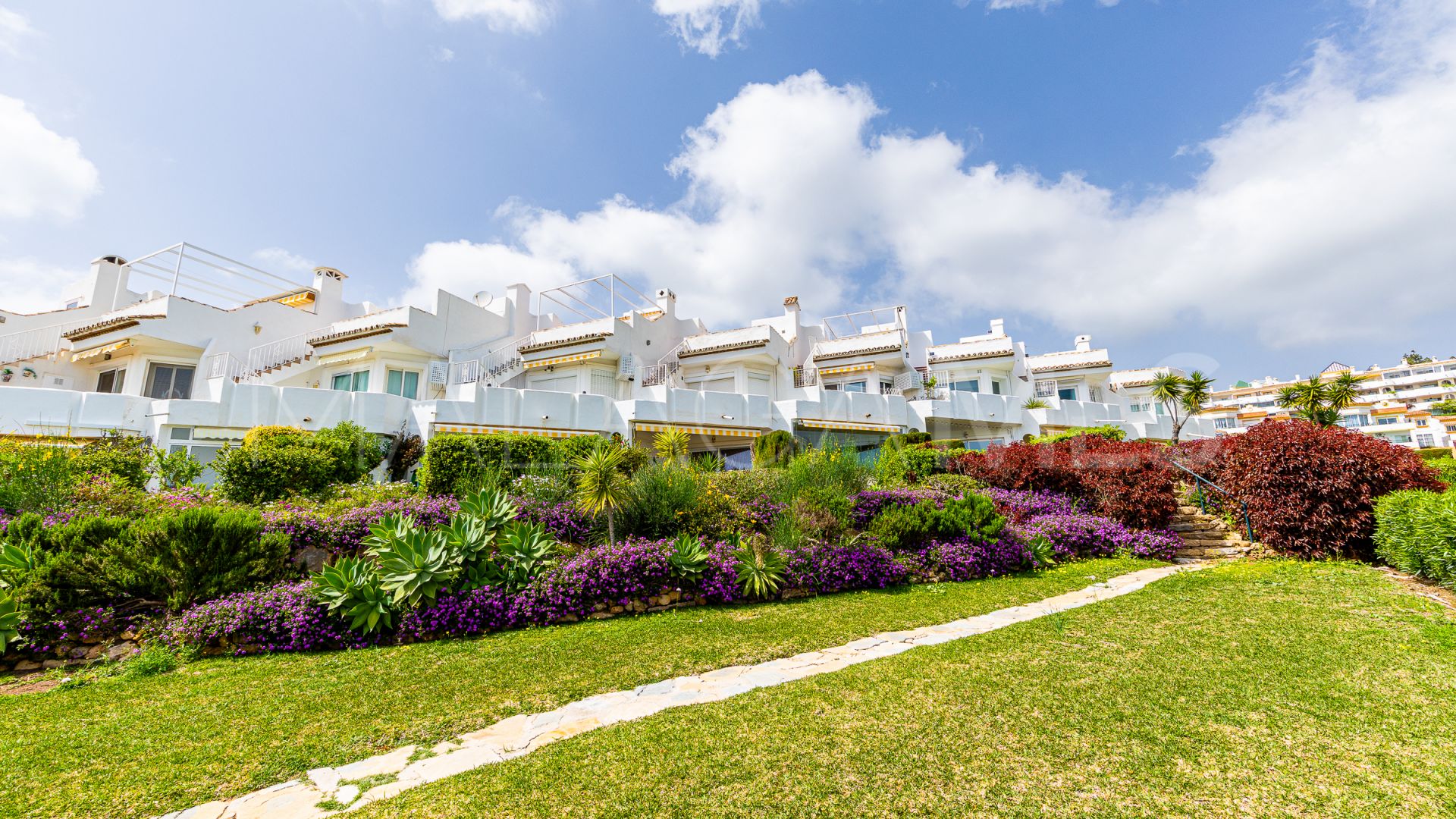 Maison de ville for sale in Calahonda