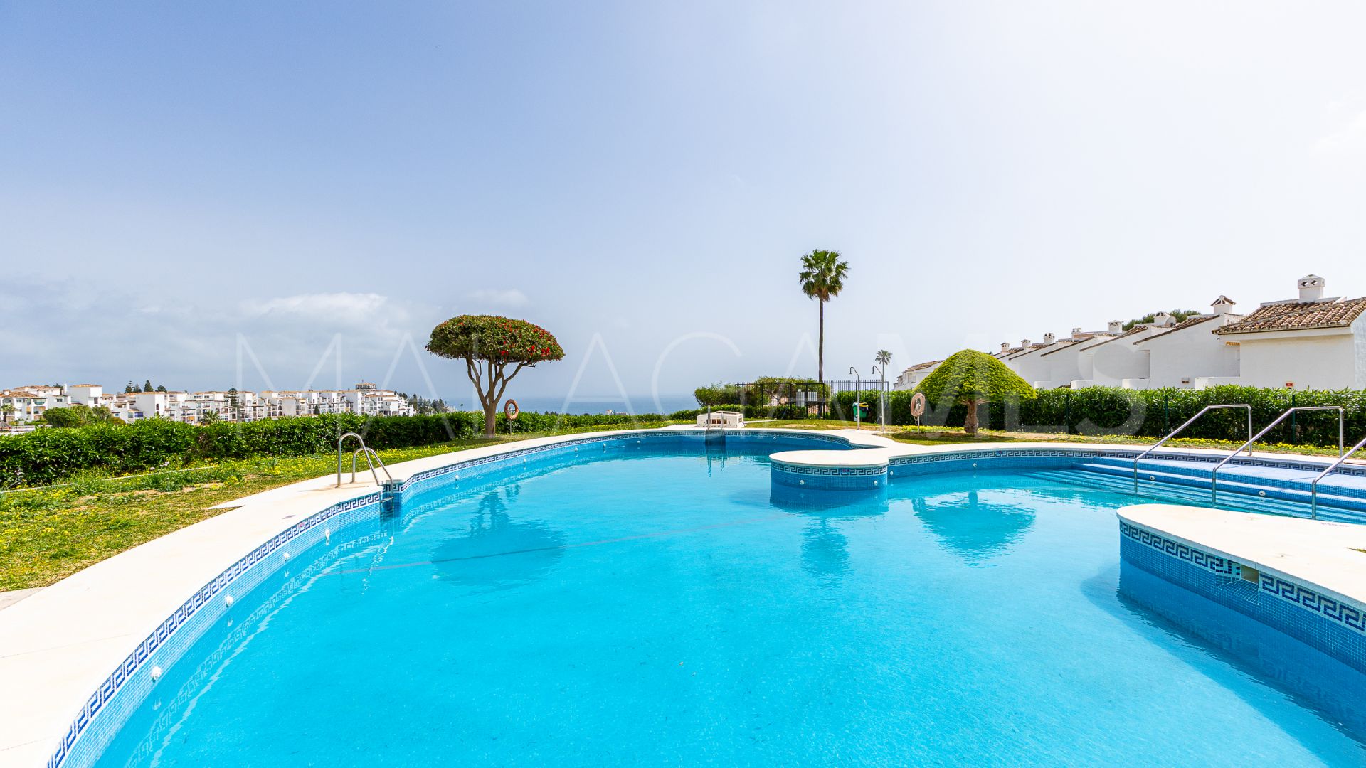 Maison de ville for sale in Calahonda