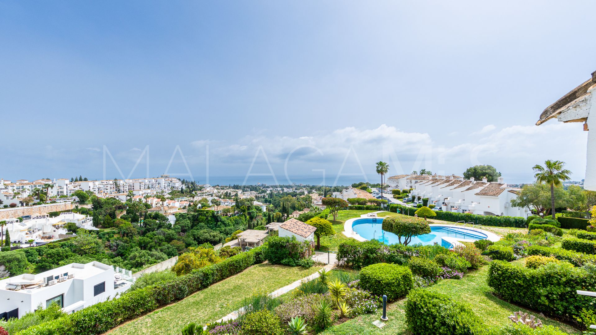 Maison de ville for sale in Calahonda