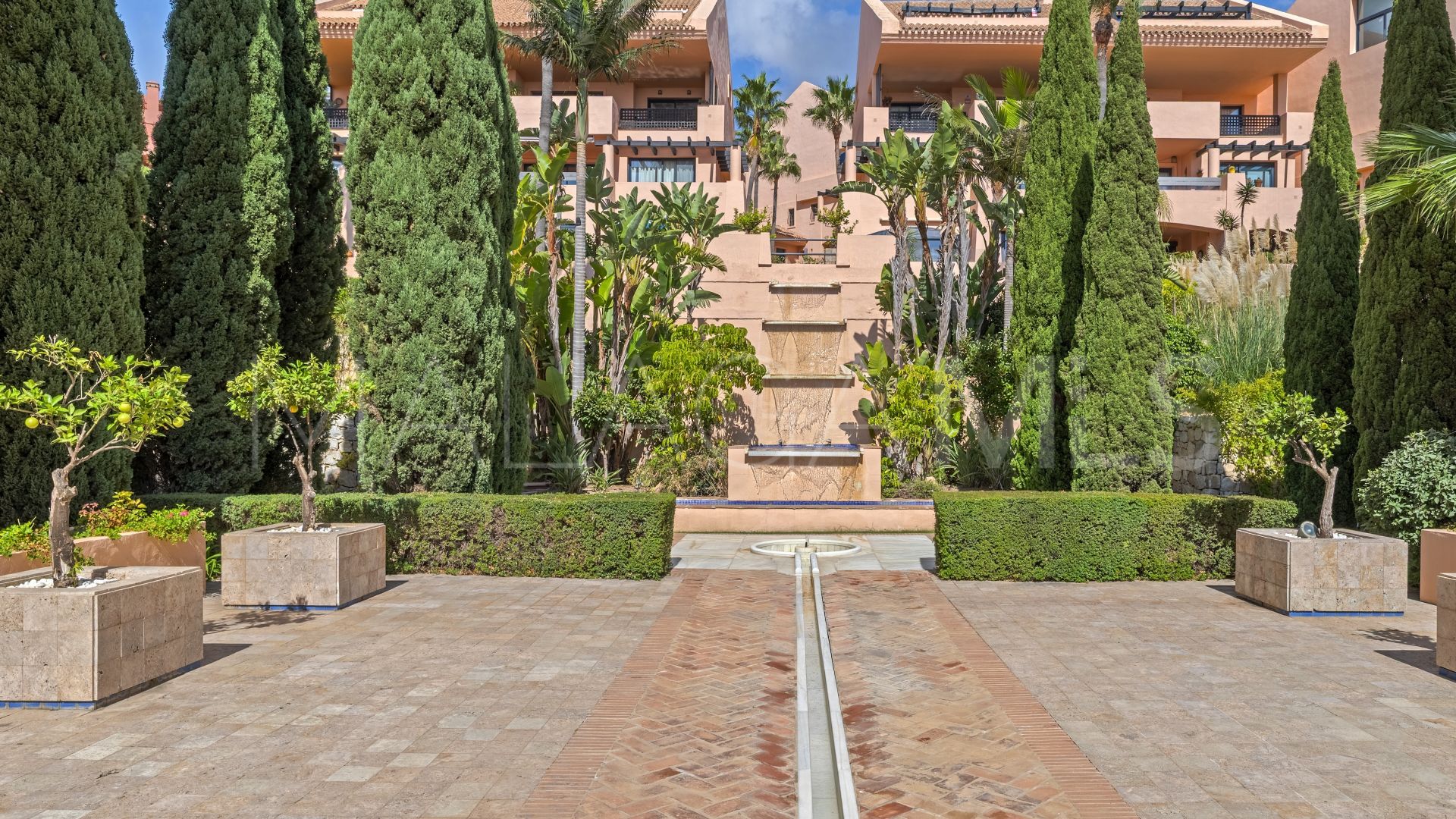 Appartement rez de chaussée for sale in Calahonda