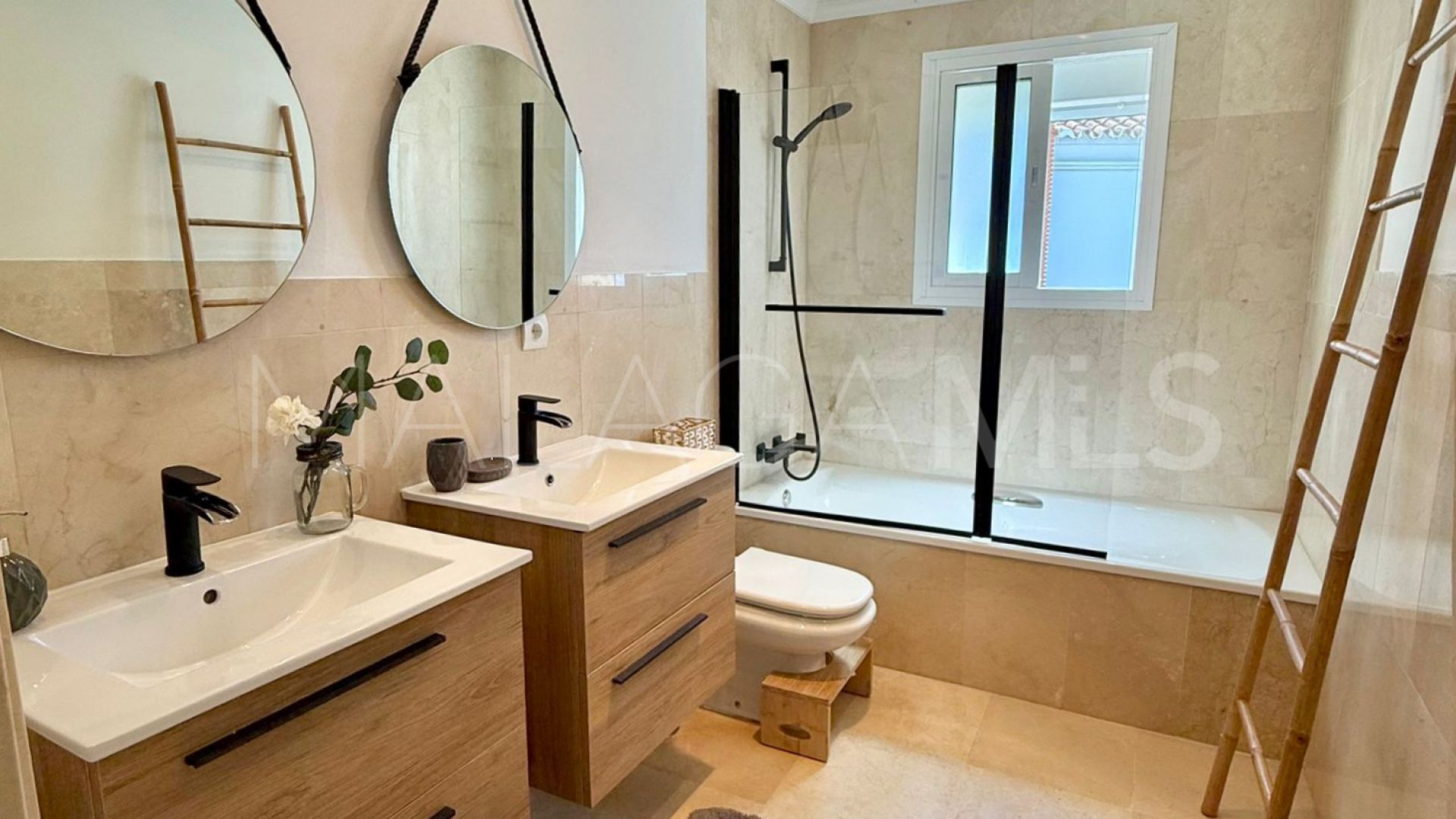 Villa for sale in Riviera del Sol