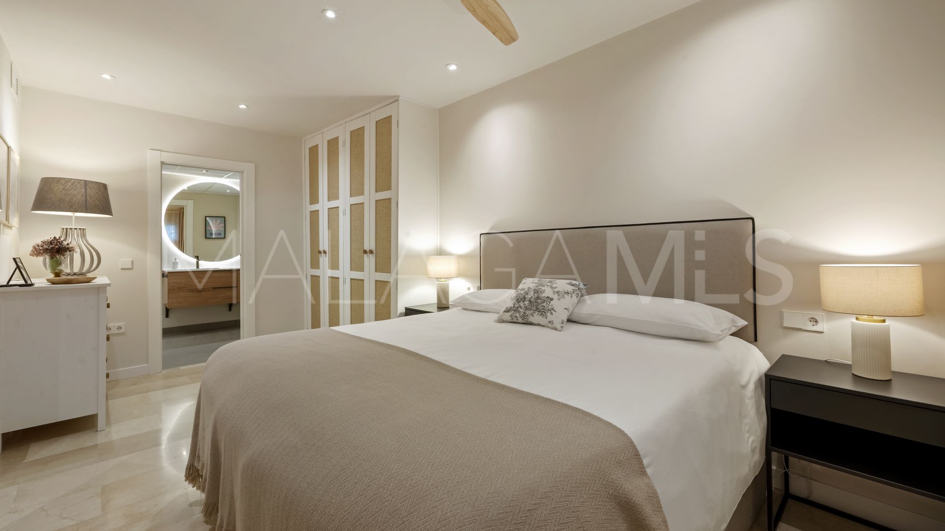 Markplanslägenhet for sale in Fuengirola