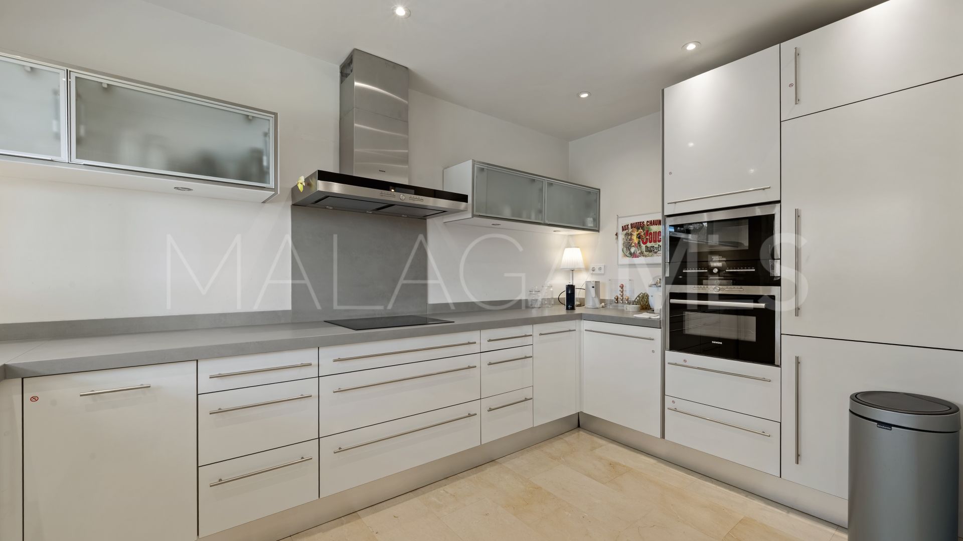 Markplanslägenhet for sale in Fuengirola