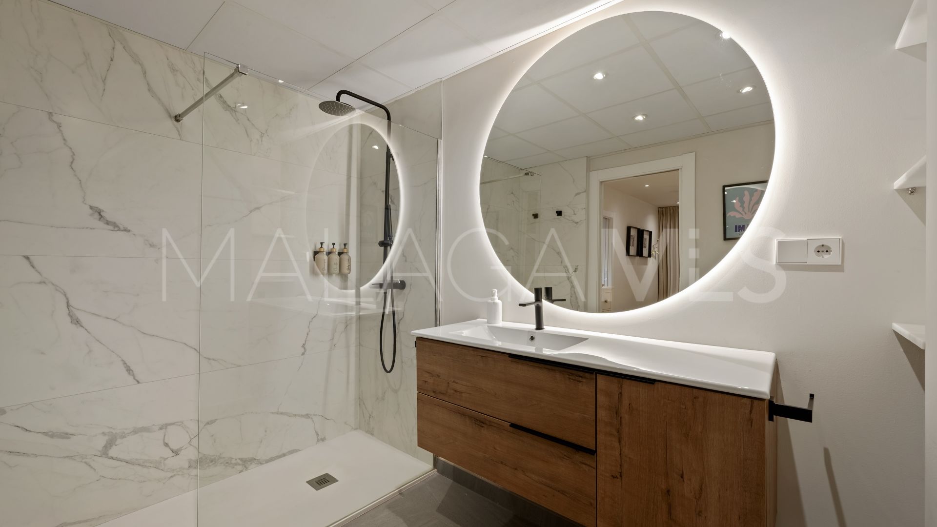 Markplanslägenhet for sale in Fuengirola