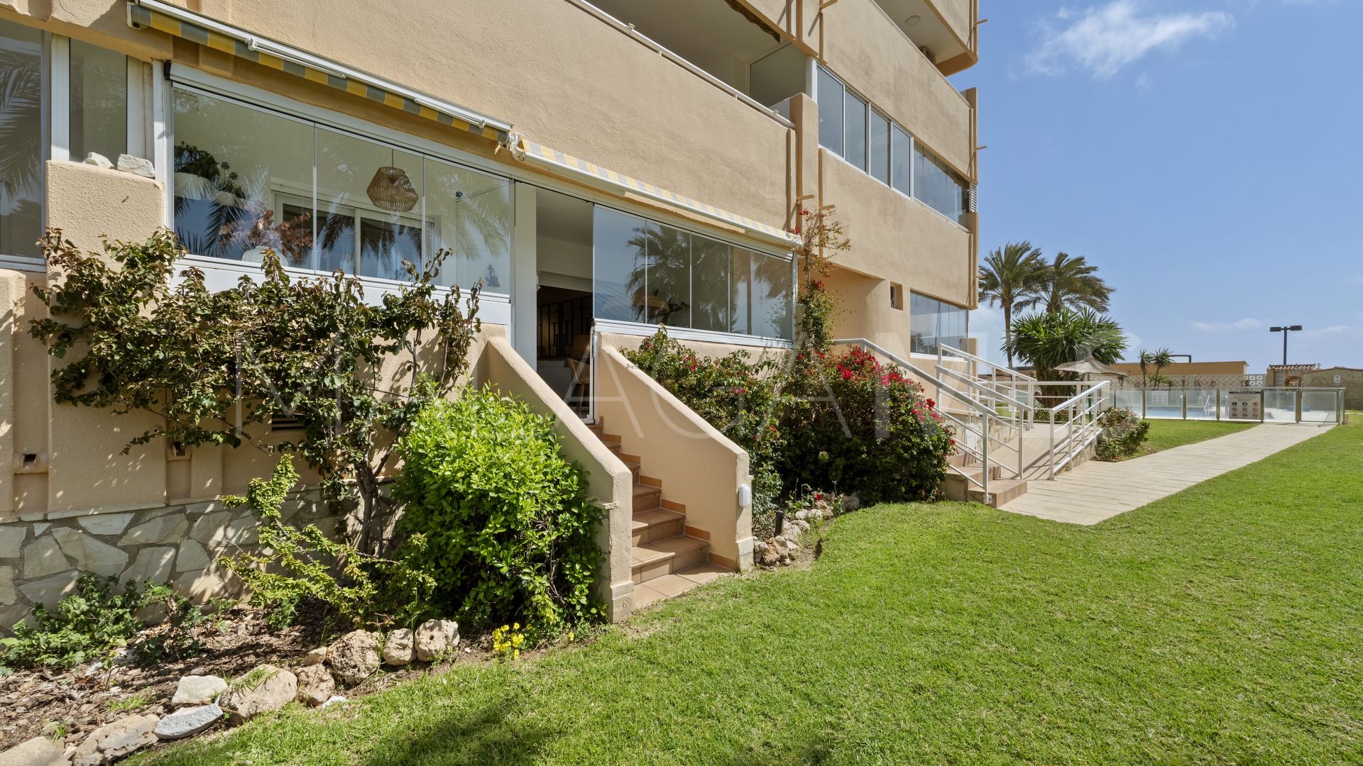 Markplanslägenhet for sale in Fuengirola