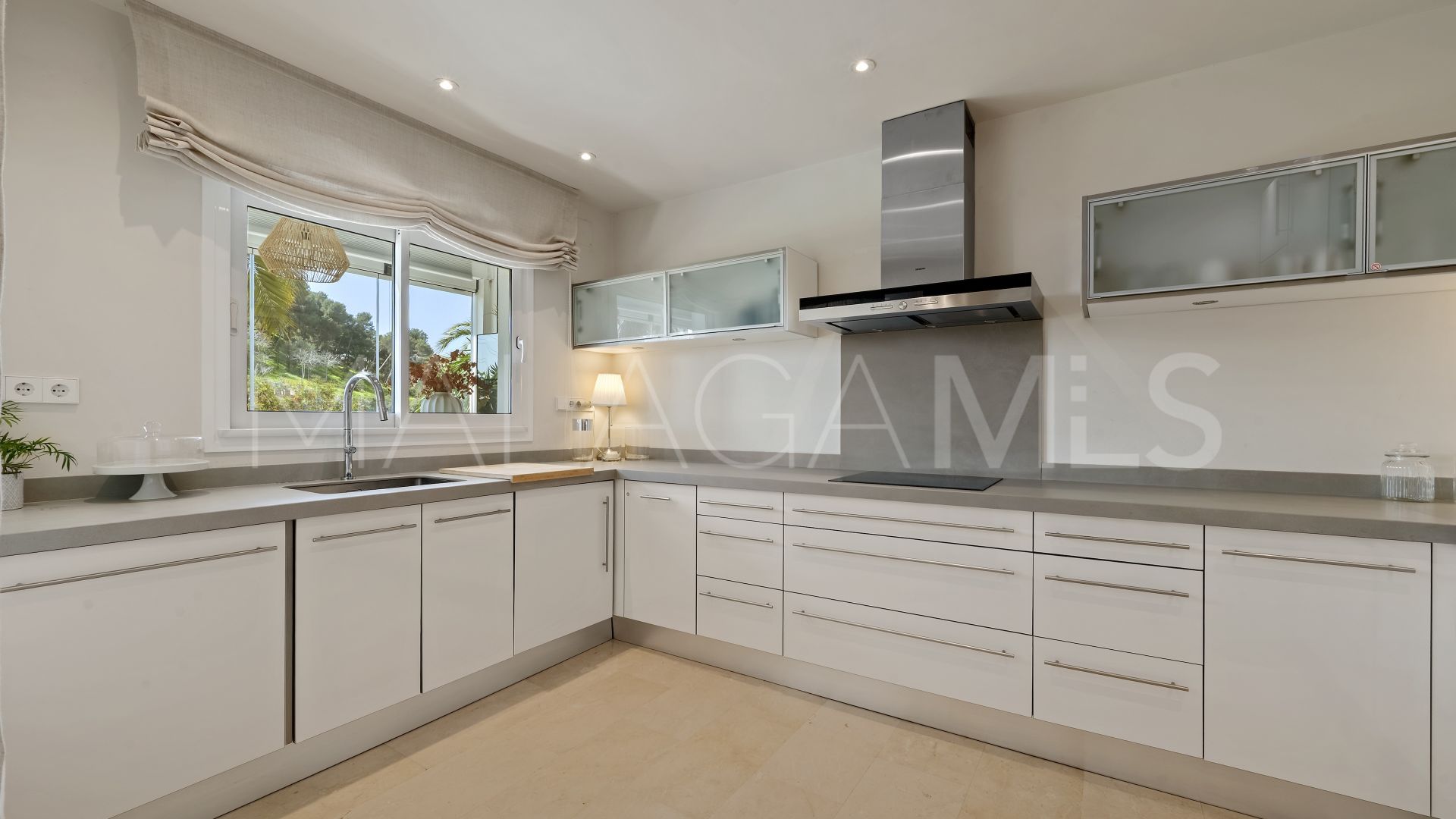 Markplanslägenhet for sale in Fuengirola