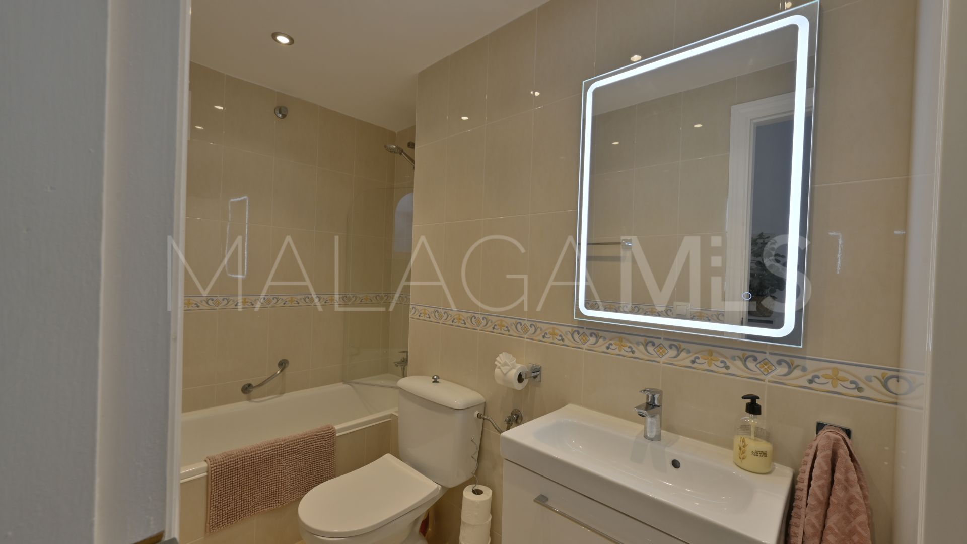 Calahonda, apartamento with 2 bedrooms a la venta