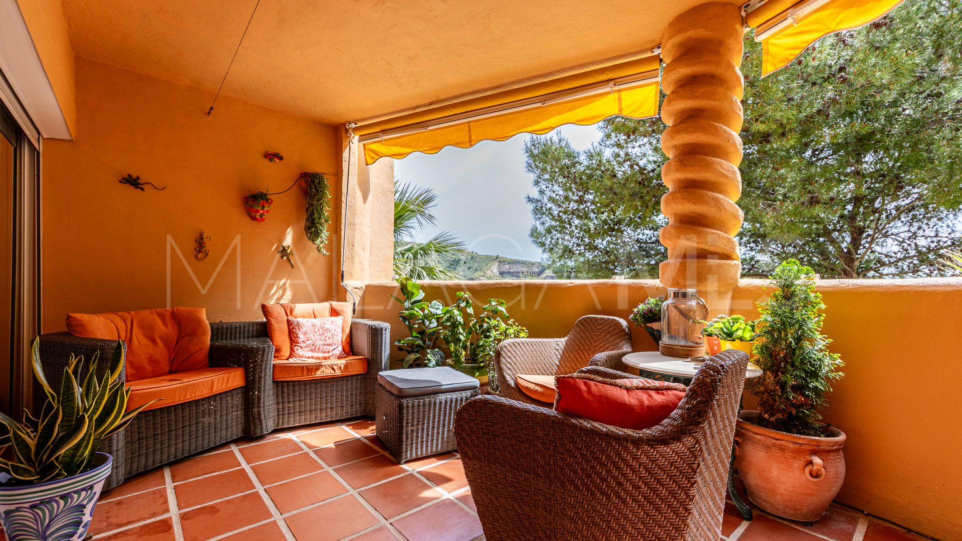 Se vende apartamento in Calahonda de 2 bedrooms