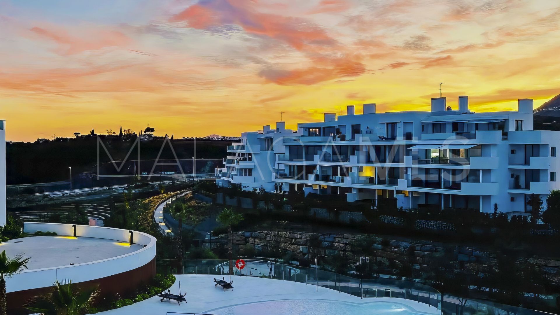 Buy apartment in El Higueron