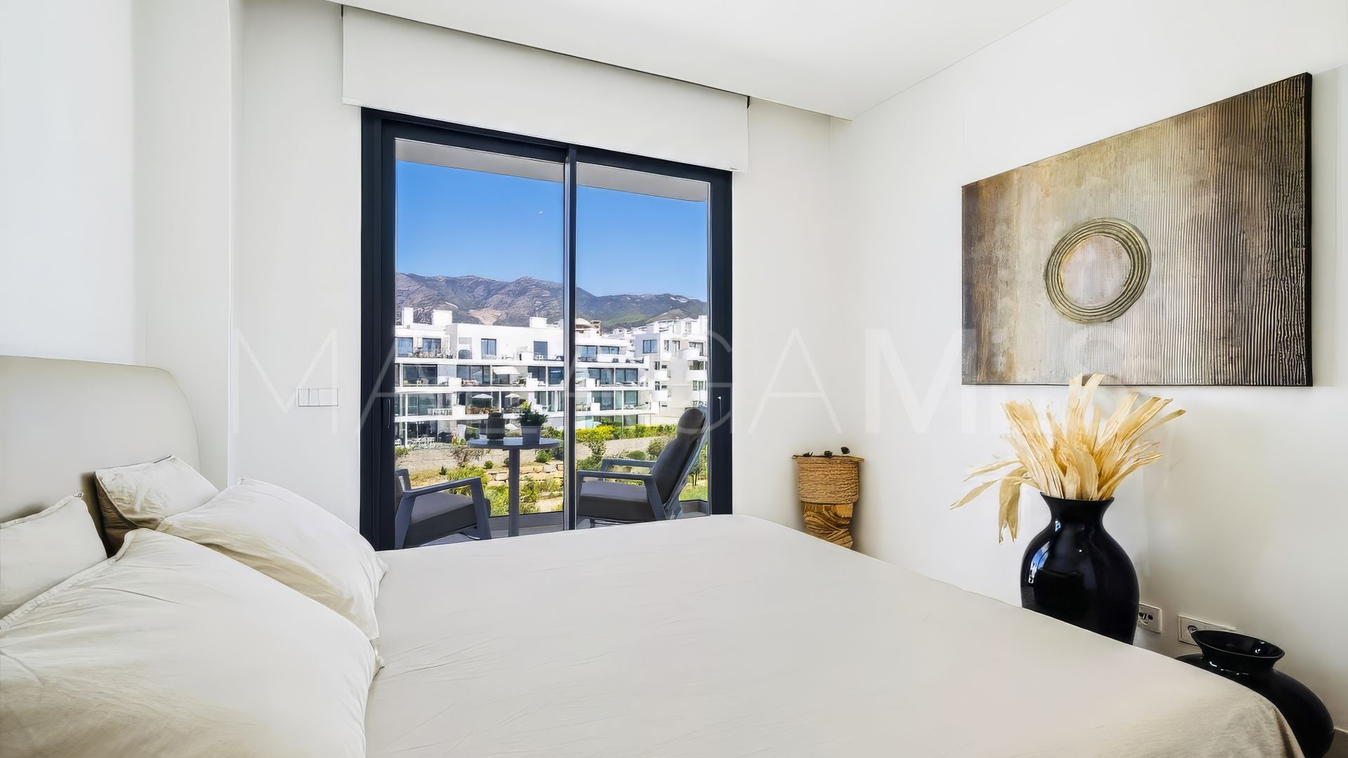 Buy apartment in El Higueron