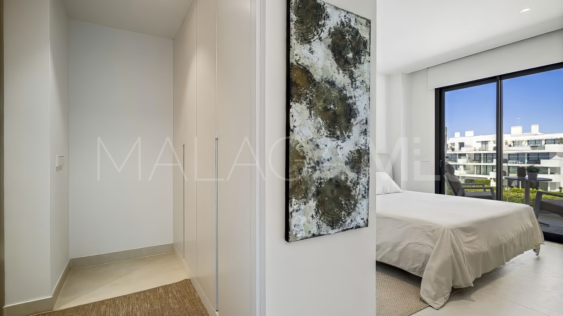 Buy apartment in El Higueron