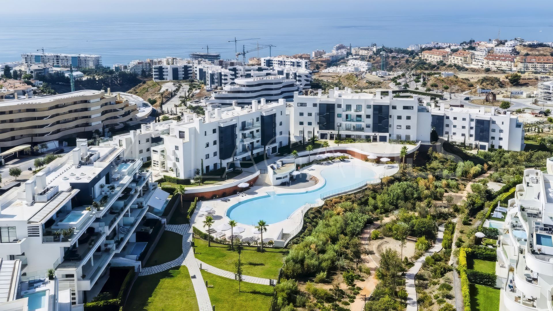 Buy apartment in El Higueron