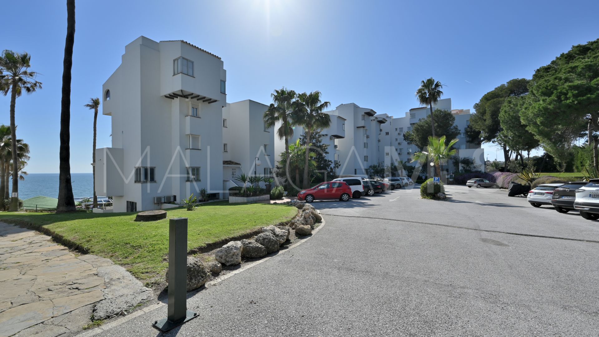 Calahonda, apartamento planta baja with 3 bedrooms a la venta