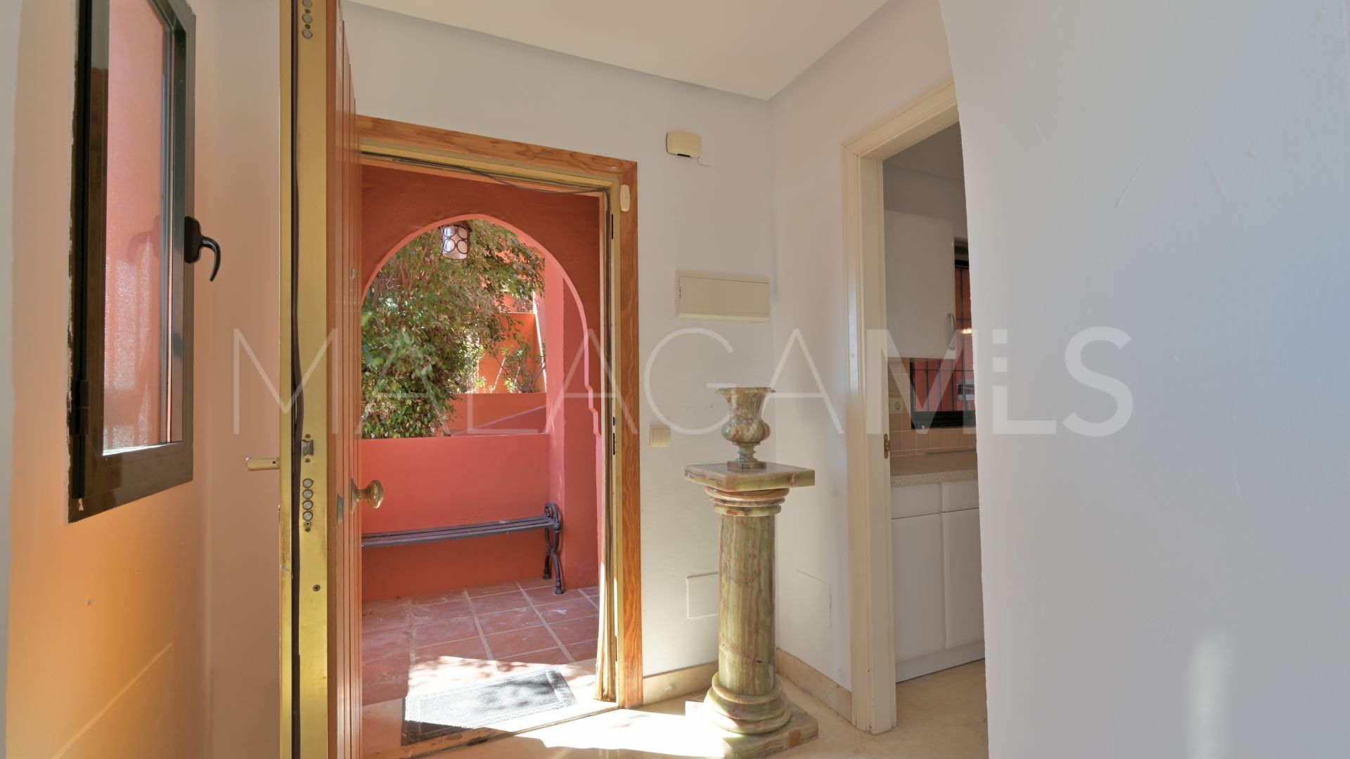 Lägenhet for sale in Calahonda