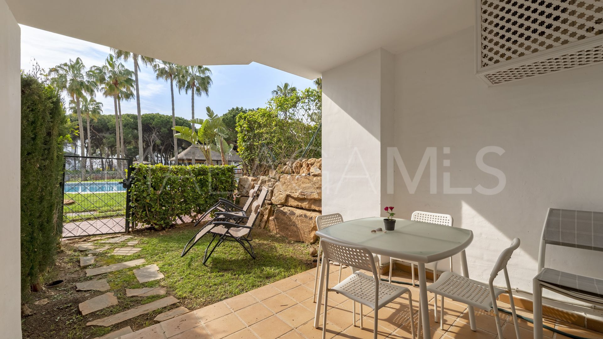 Appartement rez de chaussée for sale in Calahonda