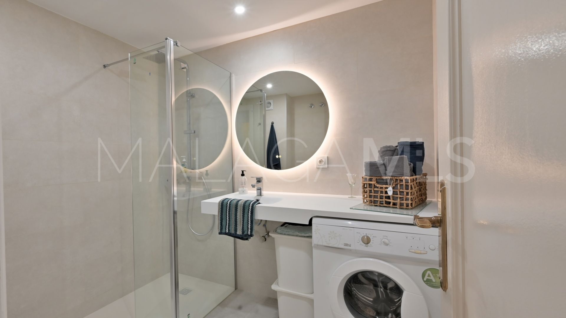 Apartment in Calahonda for sale
