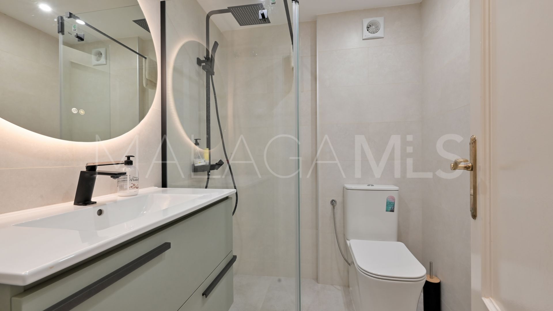 Apartment in Calahonda for sale