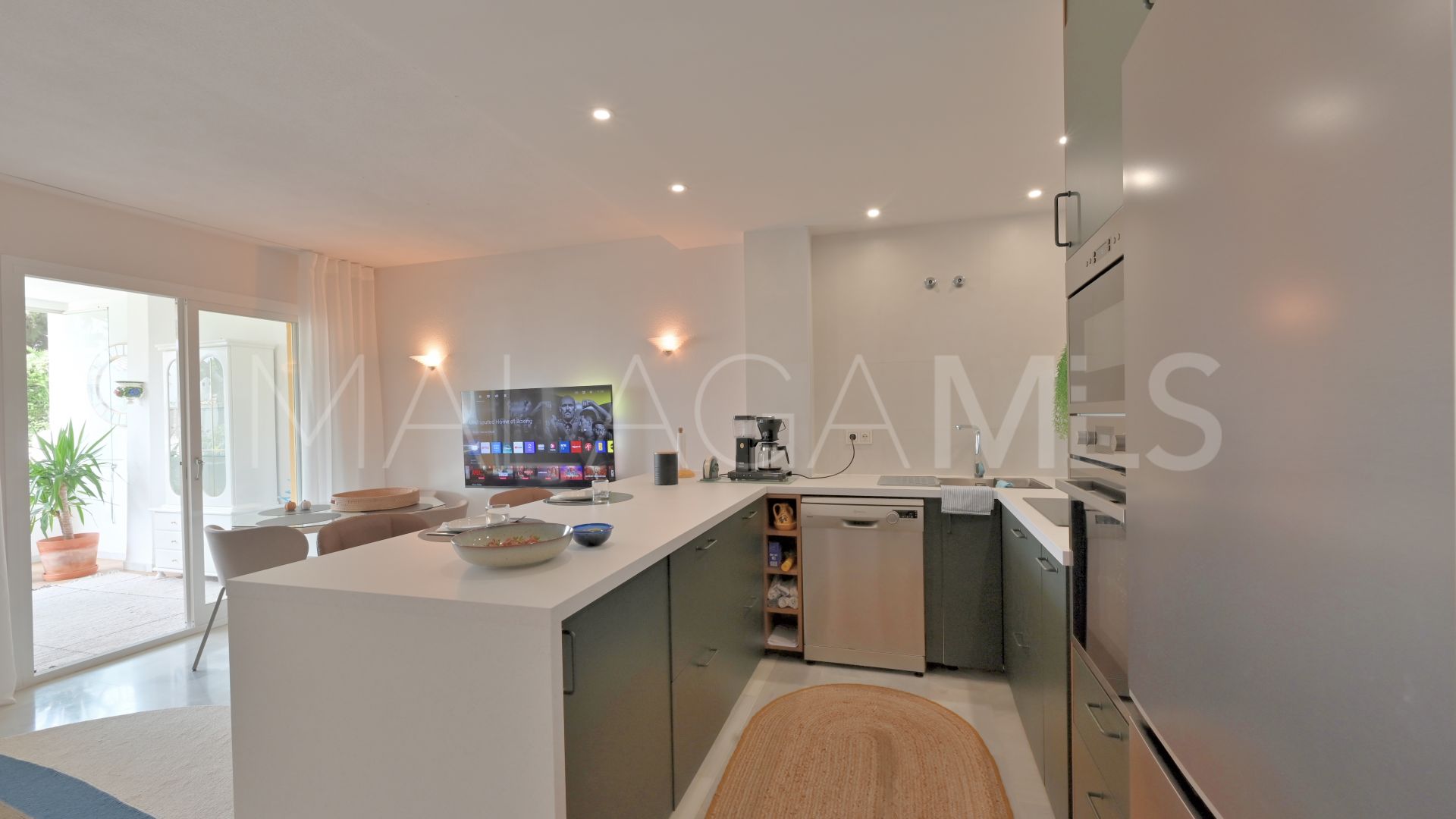 Apartment in Calahonda for sale