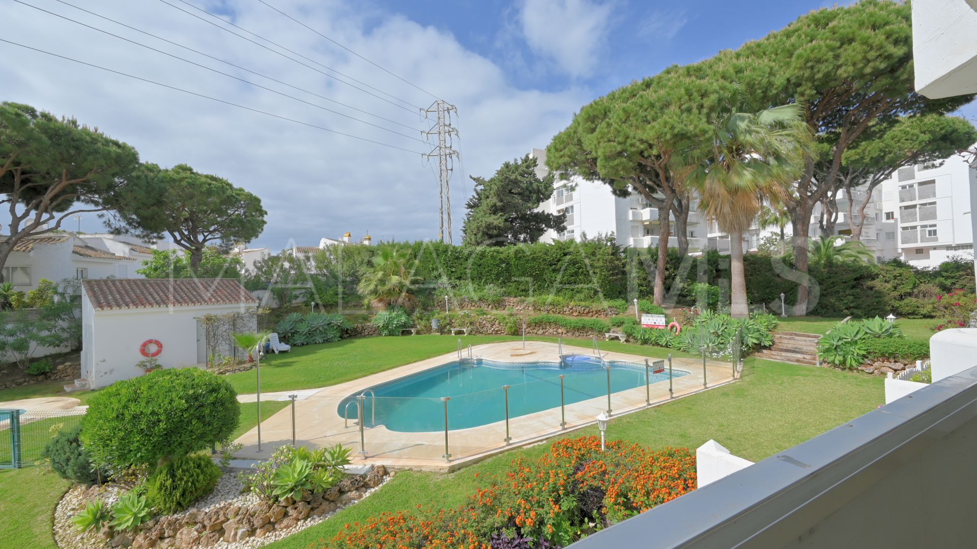 Apartment in Calahonda for sale