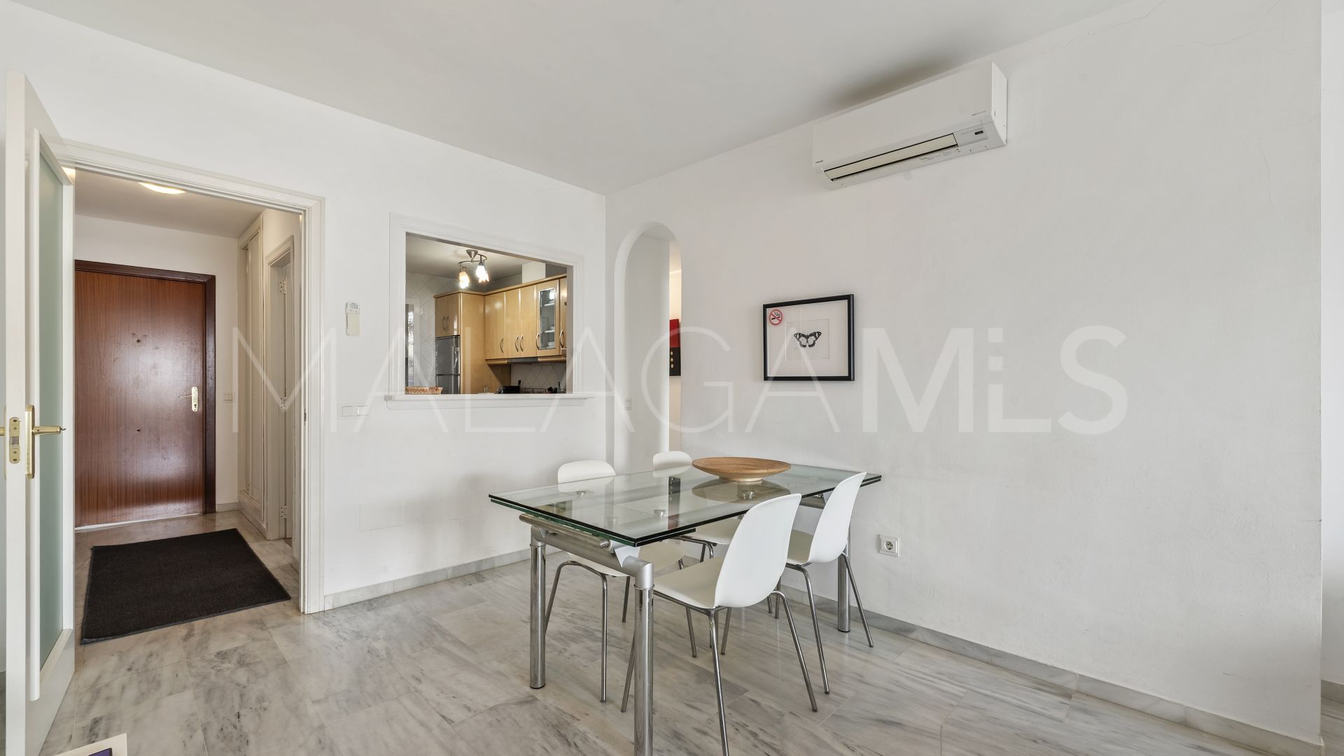 Apartamento planta baja with 3 bedrooms for sale in Calahonda