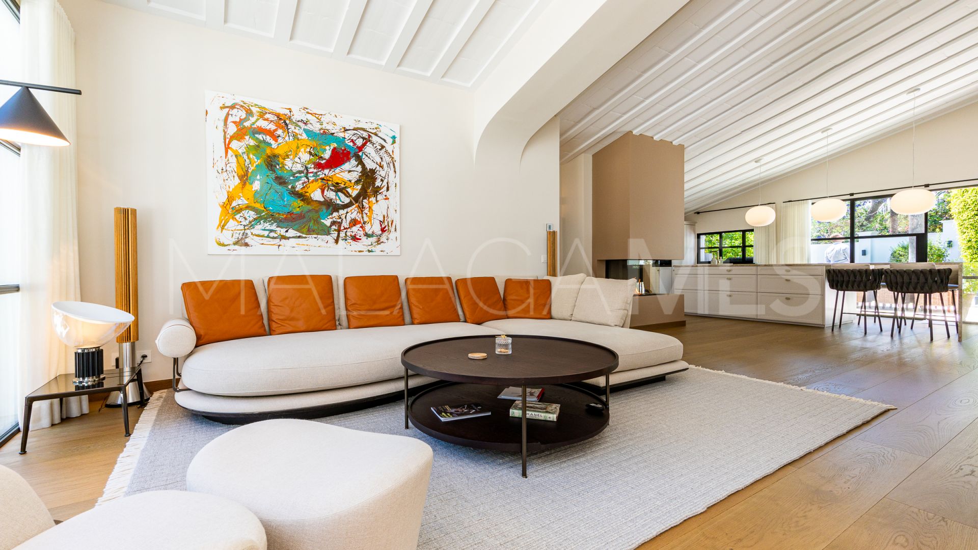 Villa for sale in Los Monteros