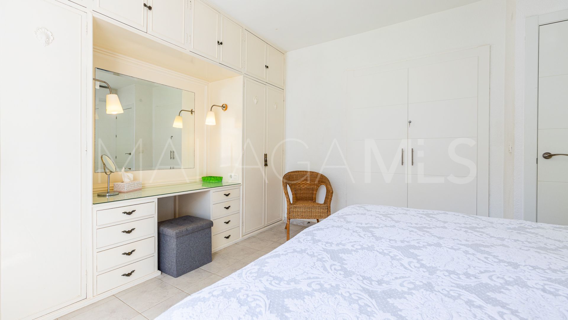 Buy apartamento in Fuengirola