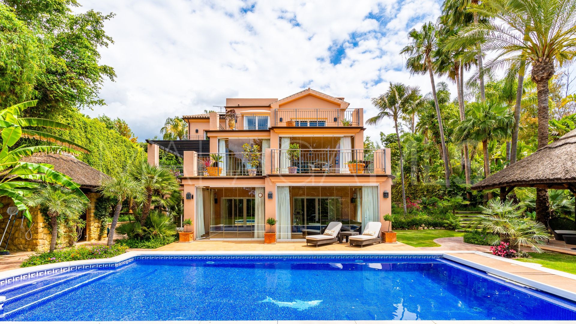 Villa for sale in El Rosario