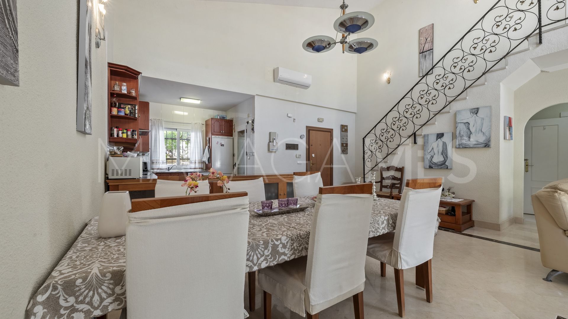 Adosado a la venta in Calahonda