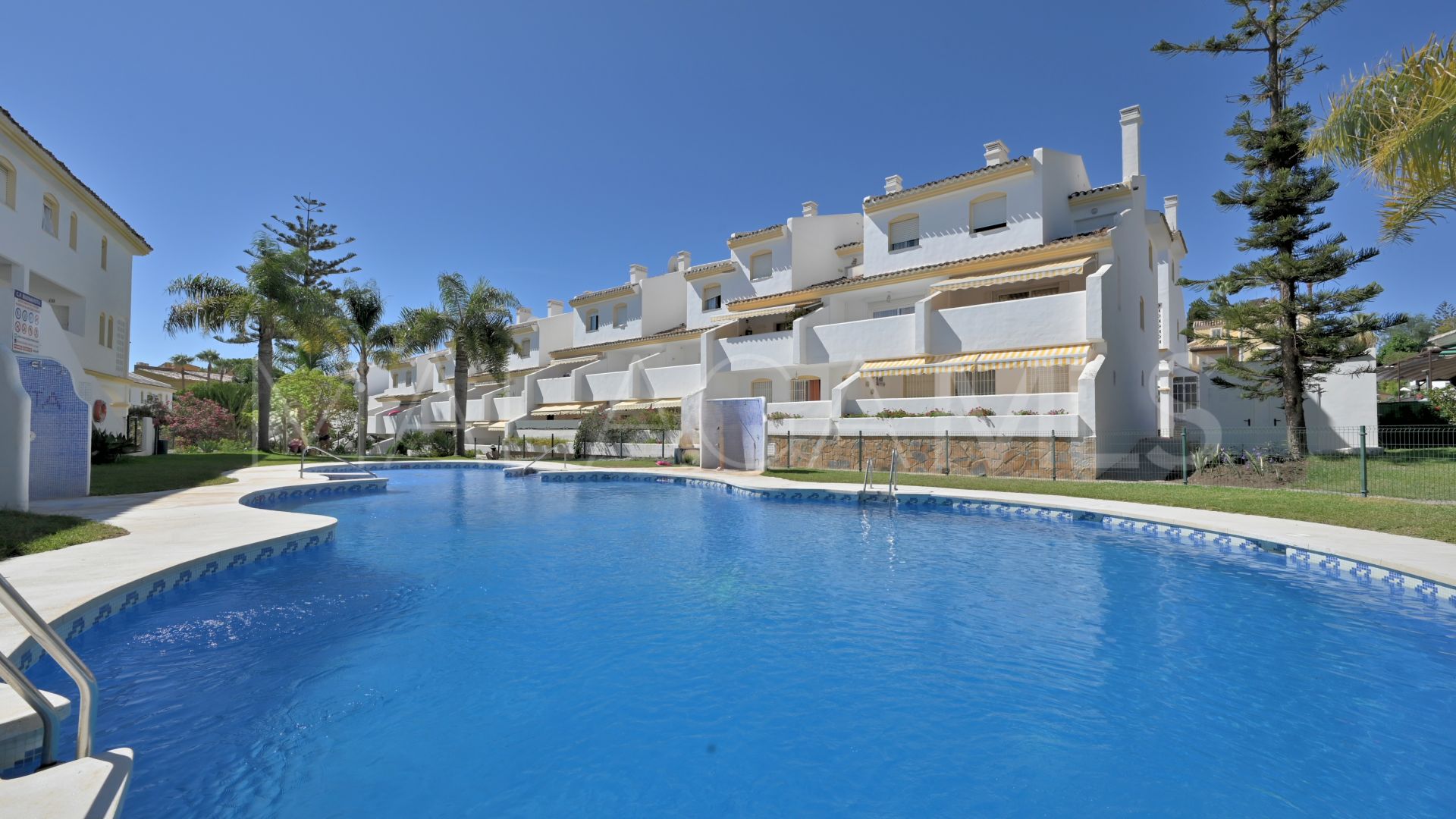 Duplex rez de chaussée for sale in Calahonda