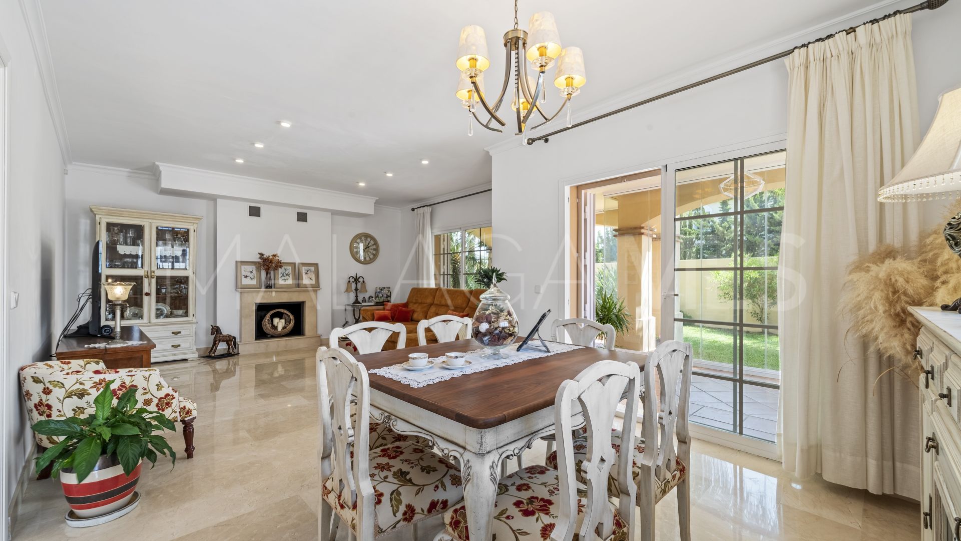 Villa for sale in Riviera del Sol