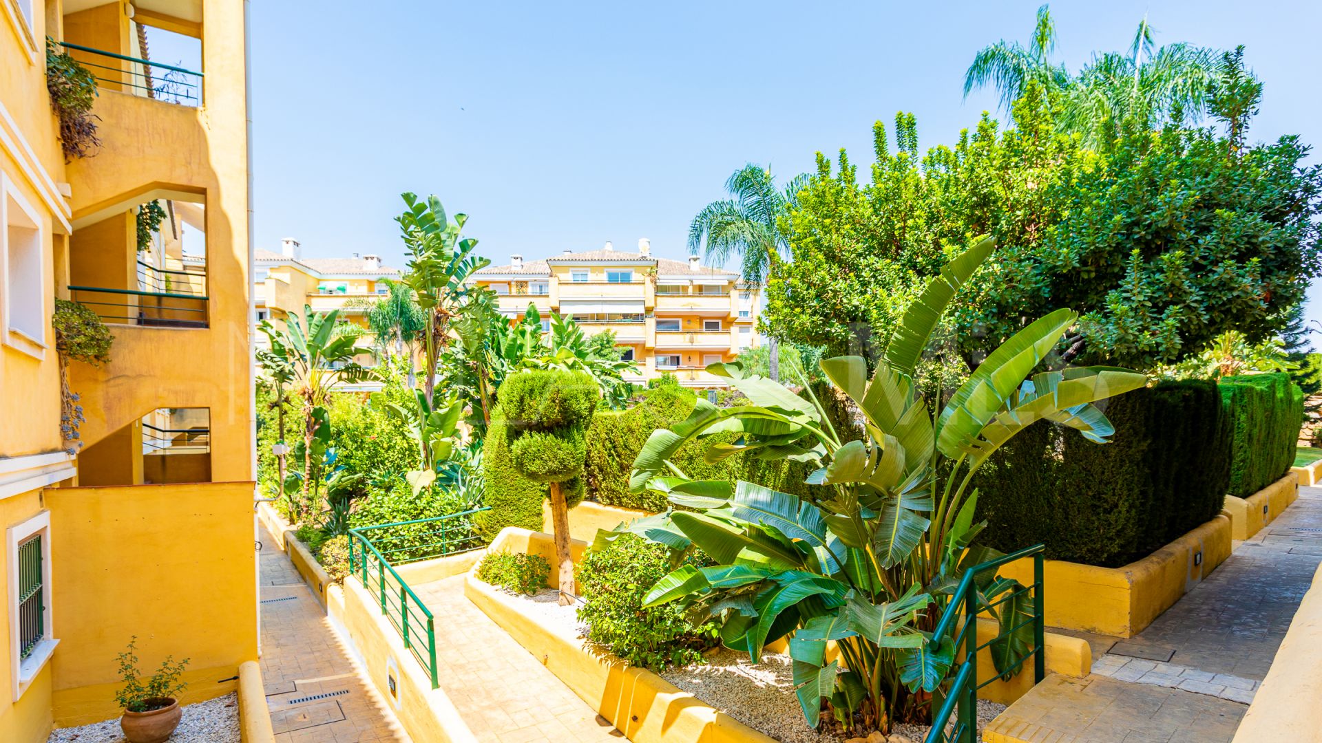 Markplanslägenhet for sale in Riviera del Sol